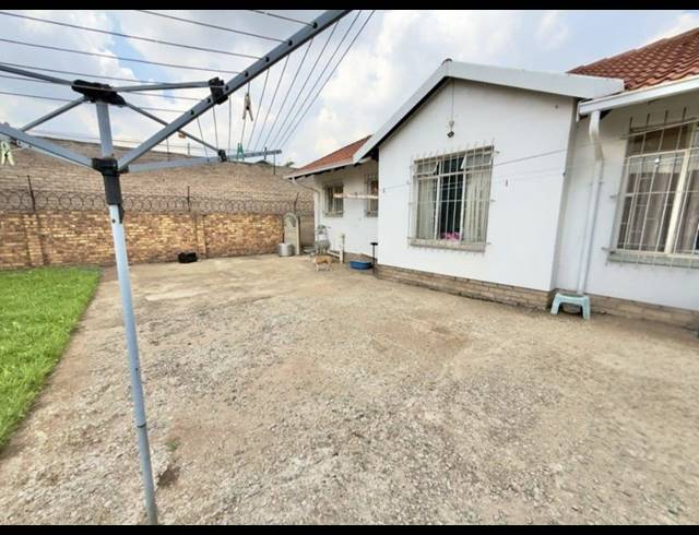 3 BEDROOM HOUSE FOR SALE IN MINNEBRON